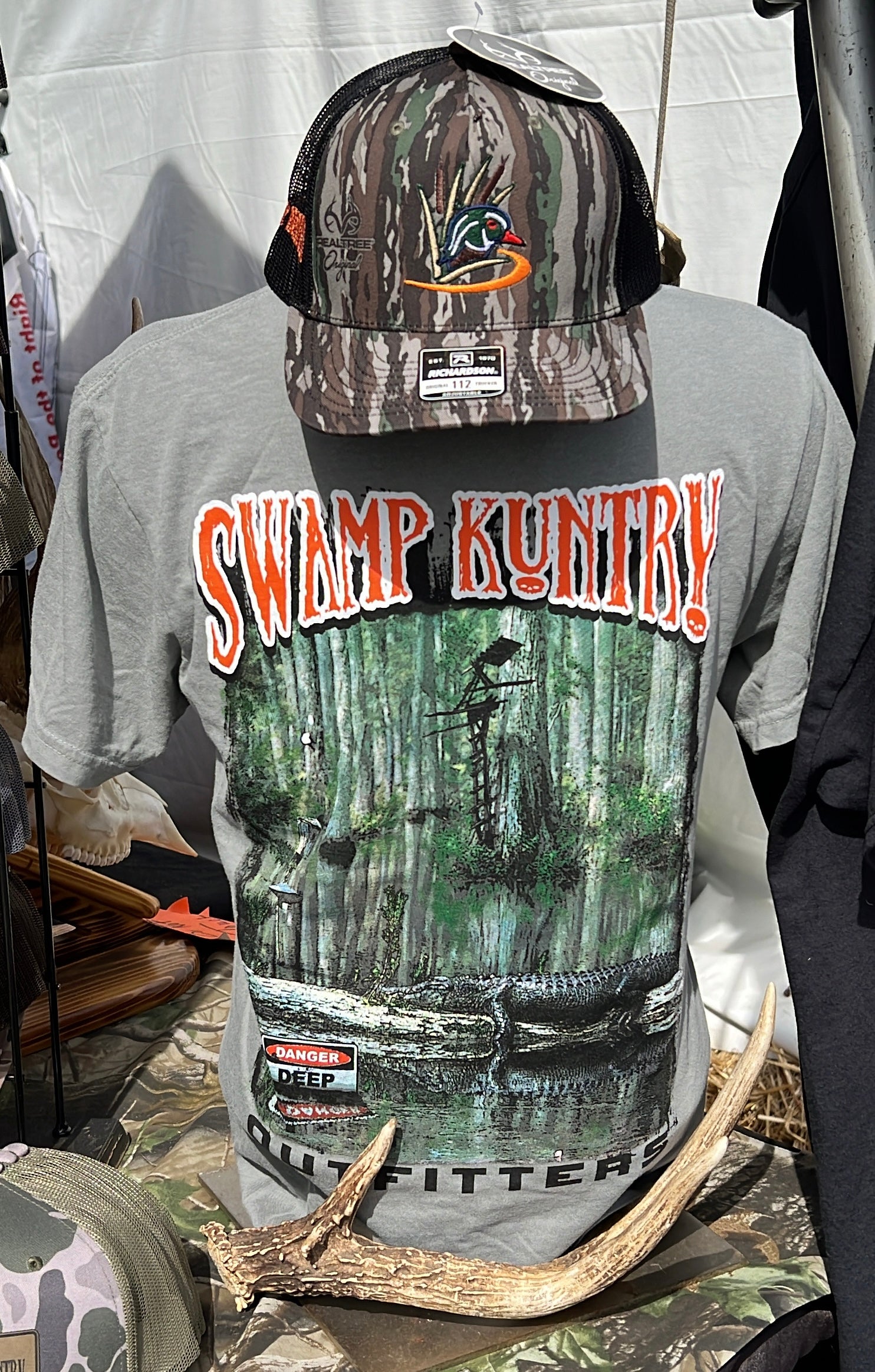 Swamp Kuntry Outfitters Gator Scene Hat